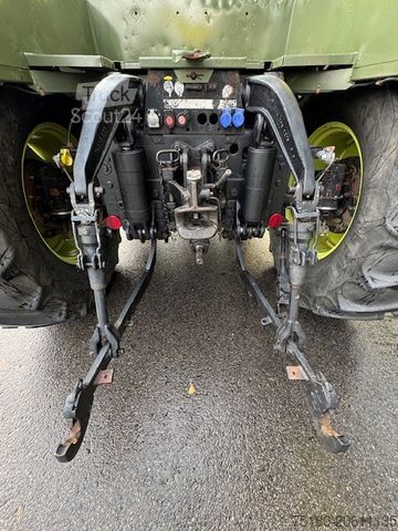 Traktör MERCEDES-BENZ 1300 Schlepper Traktor 1500 Motor Oldtimer