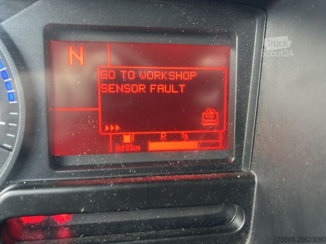 Mala Renault D 210 Euro 6 C / 12 Ton / 293 dkm / Box / Loadl...