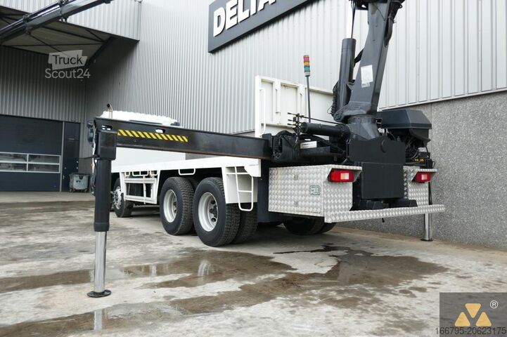 Kraan Hino 700FY crane