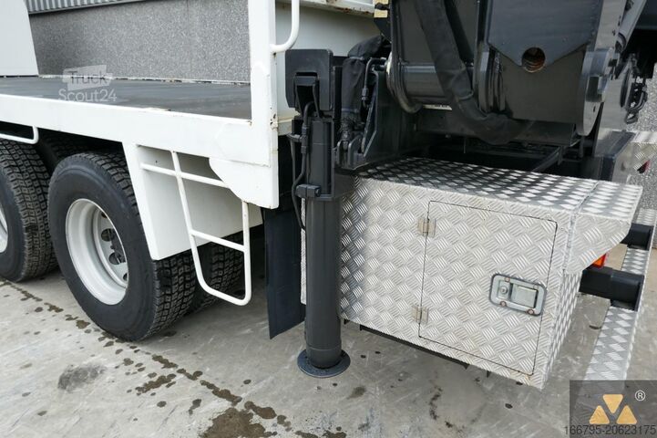 Kraan Hino 700FY crane