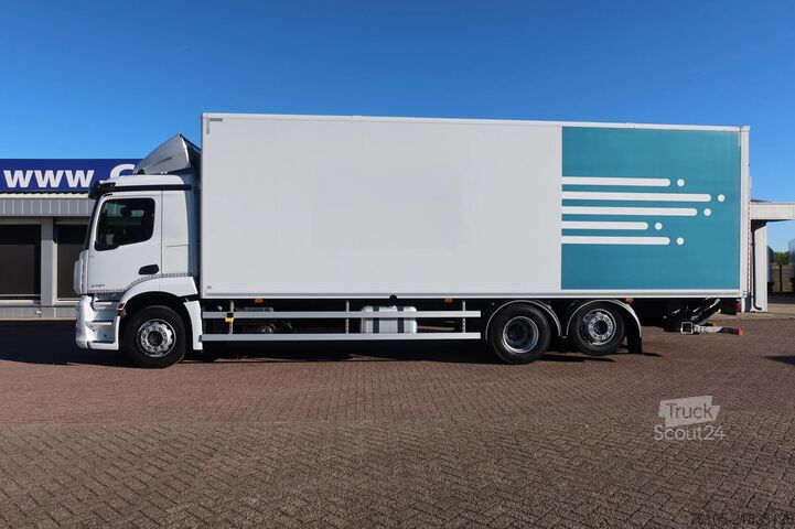 Koffer Mercedes-Benz 2727L Gesloten Bakwagen