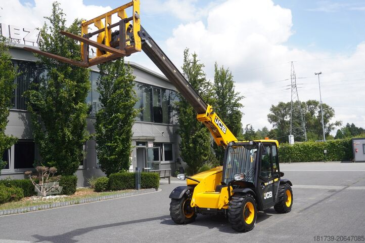 Teleskopiskie iekrāvēji JCB 525-60T5 / 2022 / 860 MTH! / joystick