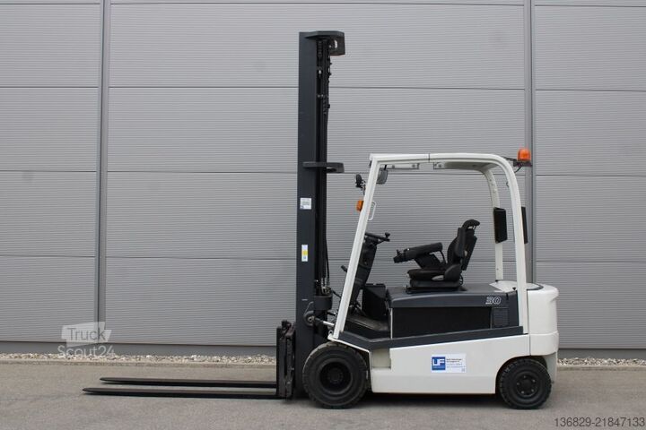 رافعة شوكية أمامية UniCarriers G-1-Q-2-L-30-Q