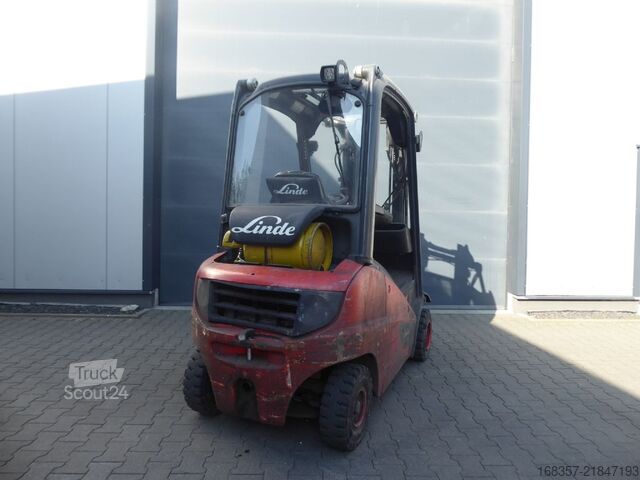 Frontgaffeltruck Linde H20T-01