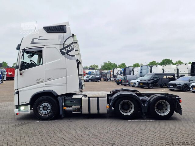 Padrão-SZM Volvo FH 13.540 Globetrotter 6x4 Lift axle - PTO/Hydr...