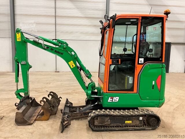 Minigraver Bobcat E 19