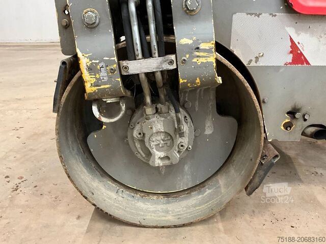 مدحلة ترادفية Bomag BW 100 AD M-5