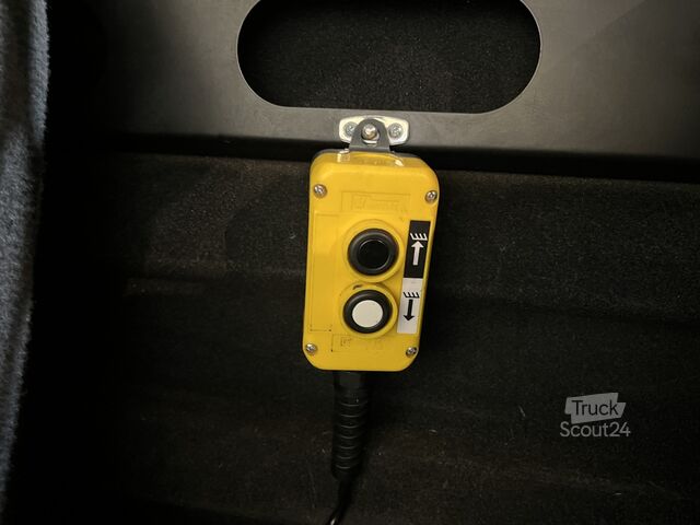 Skraldevogn Nissan e-NV200 Business 40 kWh Kipper / Veeg-Vuil-kipp...