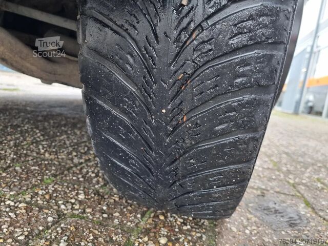 Koffer Mercedes-Benz Sprinter 513 CDI Koffer 21kub 130 pk Euro 5B GV...