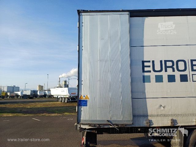 Отворено полуремарке с брезент Schmitz Cargobull Curtainsider Standard Getränke