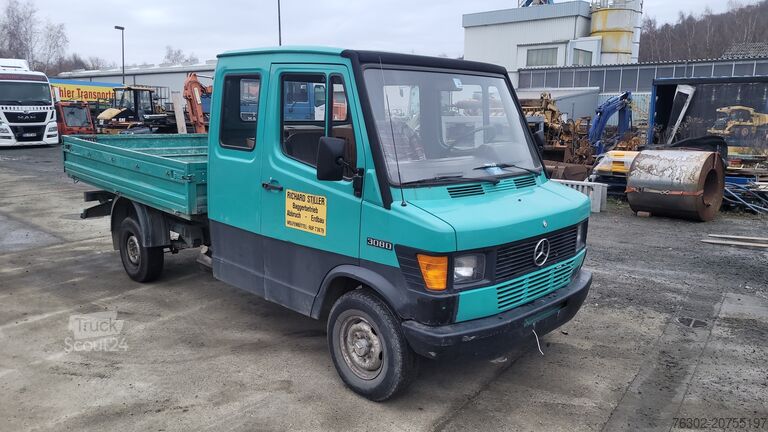 Platform vrachtwagen Mercedes-Benz 308 Doka Pritsche AHK