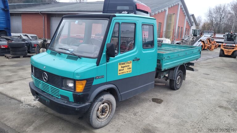 Platform vrachtwagen Mercedes-Benz 308 Doka Pritsche AHK