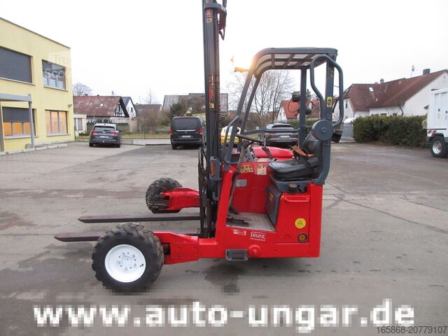 Viličar nameščen na tovornjak Moffett M4 M25.4 4-Wege Mitnahmestapler Allrad G