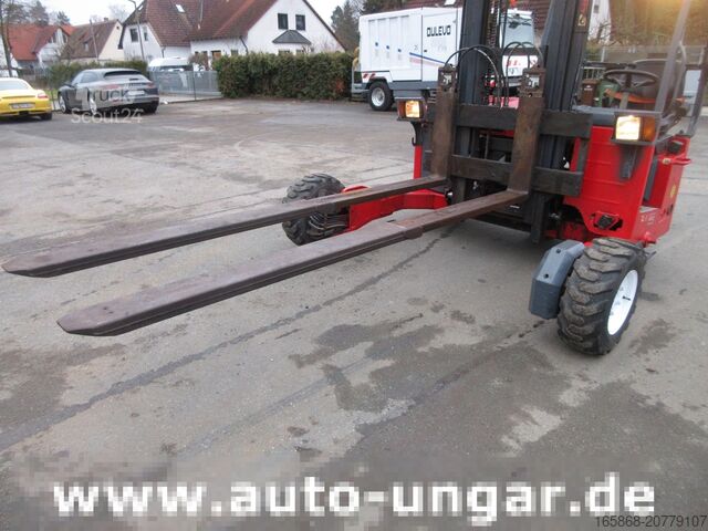 Viličar nameščen na tovornjak Moffett M4 M25.4 4-Wege Mitnahmestapler Allrad G