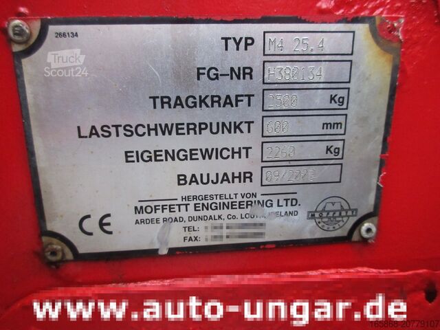 Viličar nameščen na tovornjak Moffett M4 M25.4 4-Wege Mitnahmestapler Allrad G