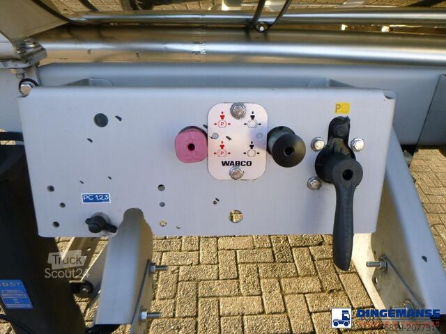 Réservoir L.A.G. Food tank inox 32 m3 / 3 comp + pump, steaming ...