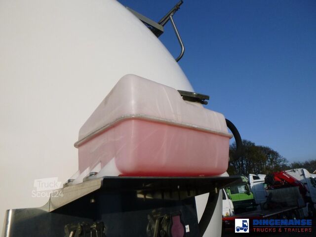 Réservoir L.A.G. Food tank inox 32 m3 / 3 comp + pump, steaming ...