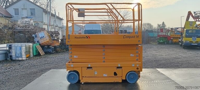 Scissor lift Haulotte Compact 14 - 14 m, electric