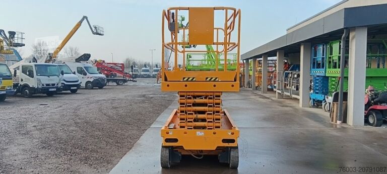 Scissor lift Haulotte Compact 14 - 14 m, electric