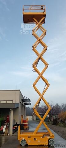 Scissor lift Haulotte Compact 14 - 14 m, electric