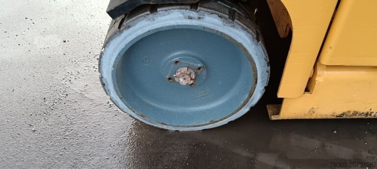 Scissor lift Haulotte Compact 14 - 14 m, electric