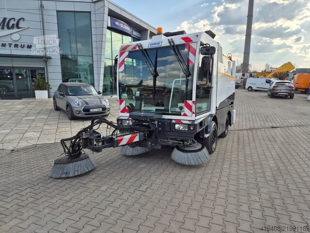 Ielu tīrīšanas mašīna Schmidt Cleango 400 / SUPER CONDITION / 3 brush