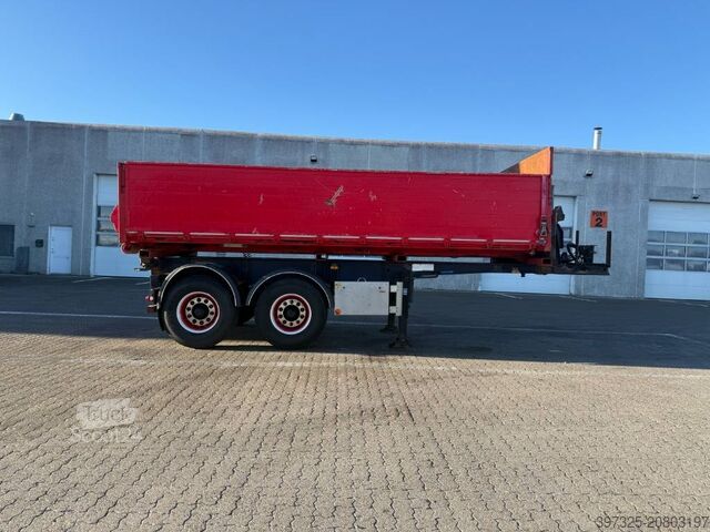 Camion de gunoi LAG City tipper / City-Kippanhänger / City tiptrailer