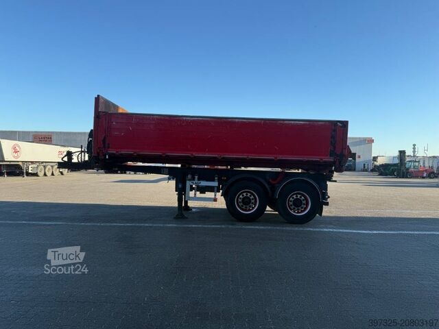 Volquete LAG City tipper / City-Kippanhänger / City tiptrailer