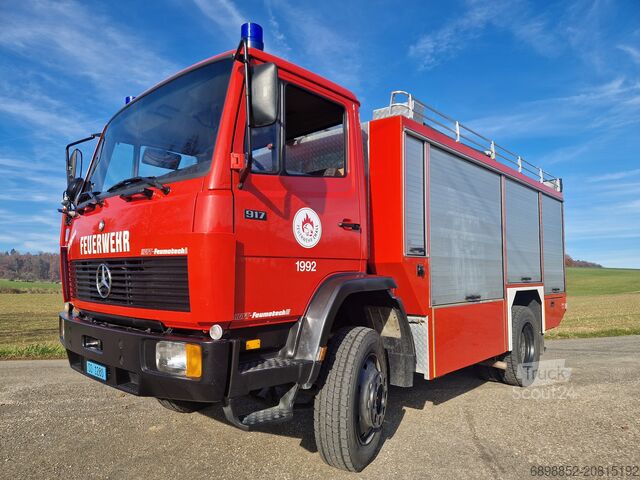 Hasičské auto Mercedes-Benz 917 A 4x4