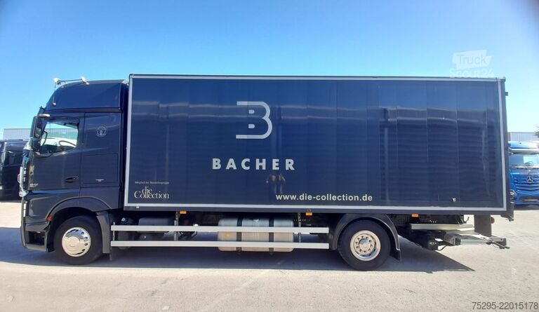 Samochód ciężarowy typu furgon Mercedes-Benz Actros  1842 Möbel Koffer GIGA Space LBW Retarder