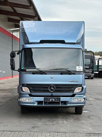 Камион за превоз на добитък MERCEDES-BENZ Atego  1017 L 4x2 BL Pferdetransporter Wohntei