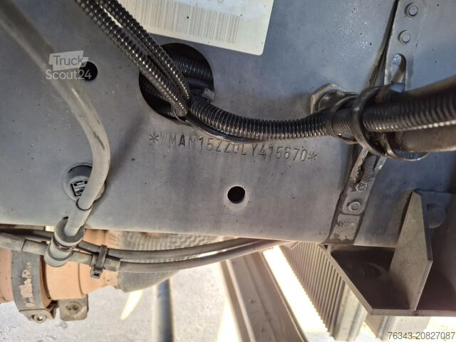 Tovorno vozilo s kesonom MAN TGL 12.220 BL - E6