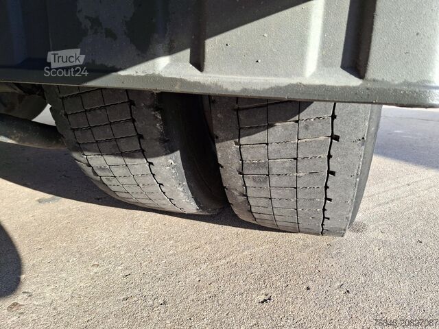 Tovorno vozilo s kesonom MAN TGL 12.220 BL - E6