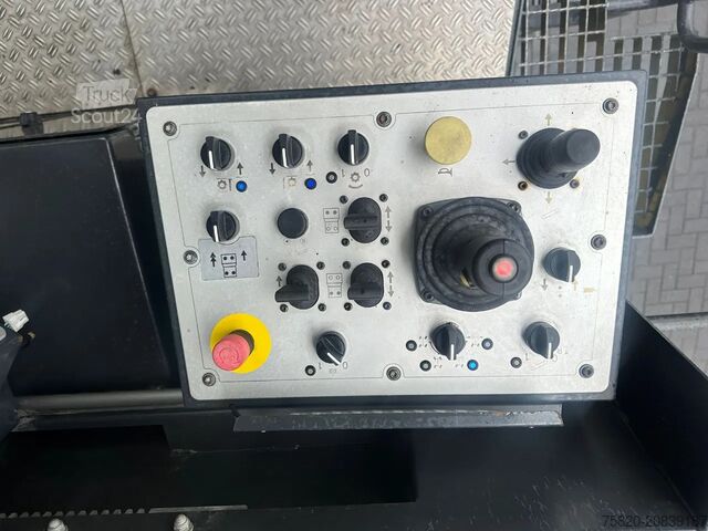 Asphalt milling machine Bomag BM 2200/75 ASFALTFREES / ASPHALT MILLING MACHIN...