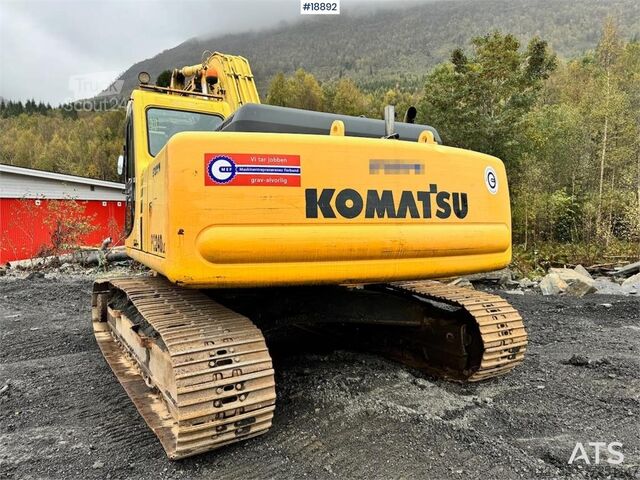 Gosenični bager Komatsu PC240LC-6K Crawler Excavator w/ Digging Bucket.