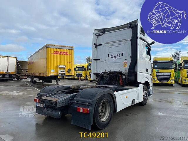 معيار SZM Mercedes-Benz Actros 1845