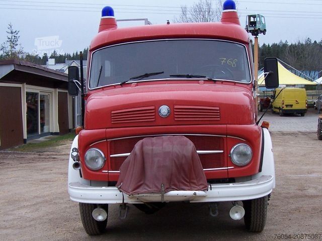 Fourgon surélevé MERCEDES-BENZ 710 Rundhauber Allrad