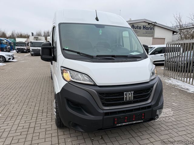 Furgoneta de caja alta FIAT Ducato 35 - 140 Kasten L3H2/Navi/Kamera/3-Sitze