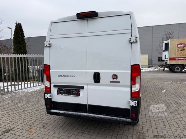 Furgoneta de caja alta FIAT Ducato 35 - 140 Kasten L3H2/Navi/Kamera/3-Sitze