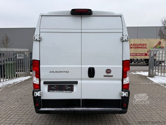 Furgoneta de caja alta FIAT Ducato 35 - 140 Kasten L3H2/Navi/Kamera/3-Sitze