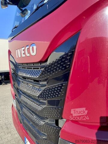Trattore stradale standard Iveco S Way 530