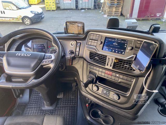 Trattore stradale standard Iveco S Way 530