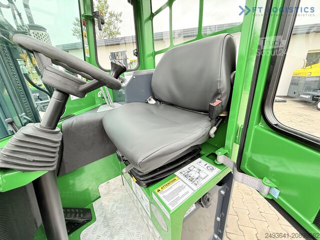 Stivuitor cu patru direcții Combilift C3000 DIESEL TRIPLEX 4900 POSITIONER