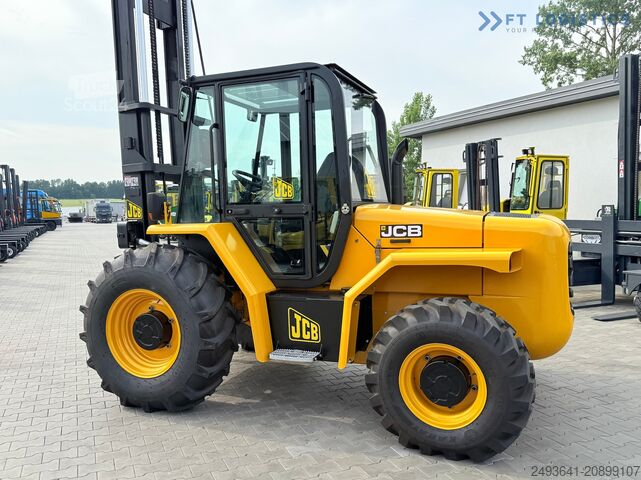 Chariot élévateur tout-terrain JCB 940 / TRIPLEX 4500 / FREE-LIFT NEW TIRES