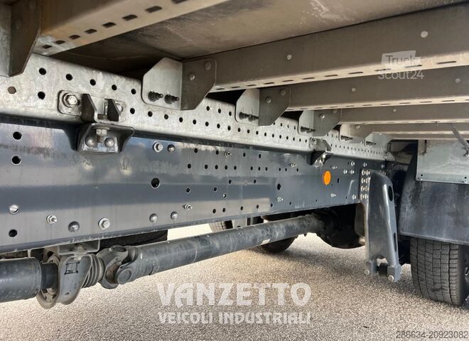 IVECO 160E25 KAMION SA FURGONOM I HIDRAULIČNOM PLATFORMOM Iveco EUROCARGO 160E25