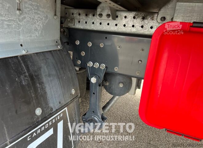 IVECO 160E25 KAMION SA FURGONOM I HIDRAULIČNOM PLATFORMOM Iveco EUROCARGO 160E25