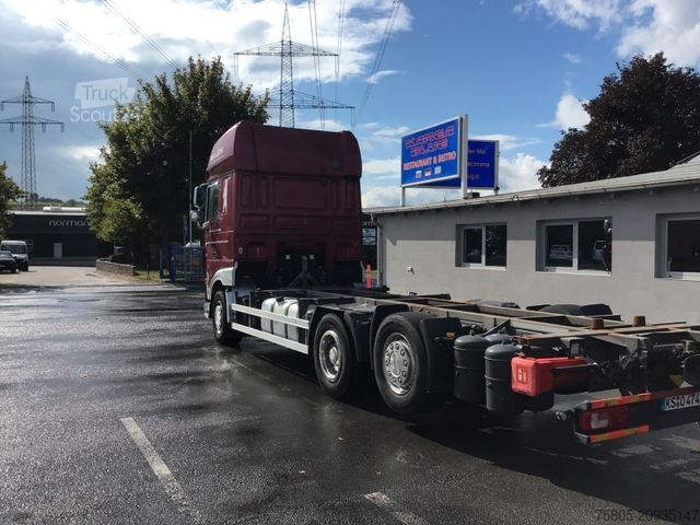 Вантажівка зі змінною надбудовою DAF XF 480  FAR