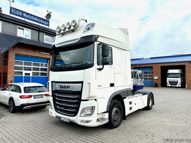 Standardowy ciągnik siodłowy DAF XF 530 FT SZM 4x2