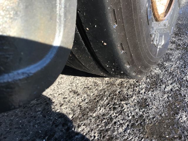 LKW mit Pritsche & Plane MAN TGA 24.440 Volumenzug