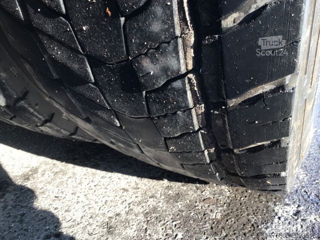 LKW mit Pritsche & Plane MAN TGA 24.440 Volumenzug